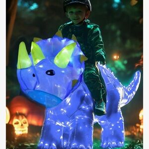 One Casa Triceratops costume